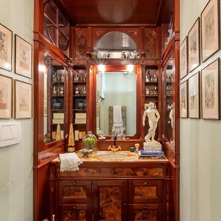 No Other Place - Palazzo Storico *
