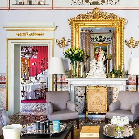 No Other Place - Palazzo Storico בית נופש *