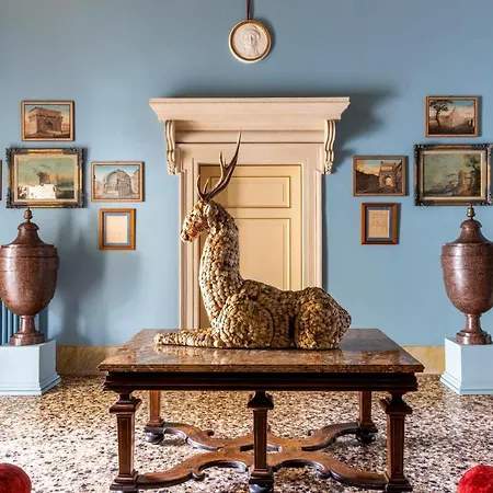 No Other Place - Palazzo Storico *