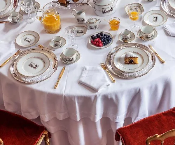 No Other Place - Palazzo Storico