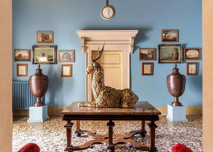 No Other Place - Palazzo Storico *