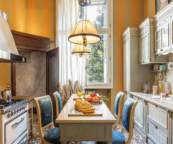 Semesterbostad No Other Place - Palazzo Storico Vicenza