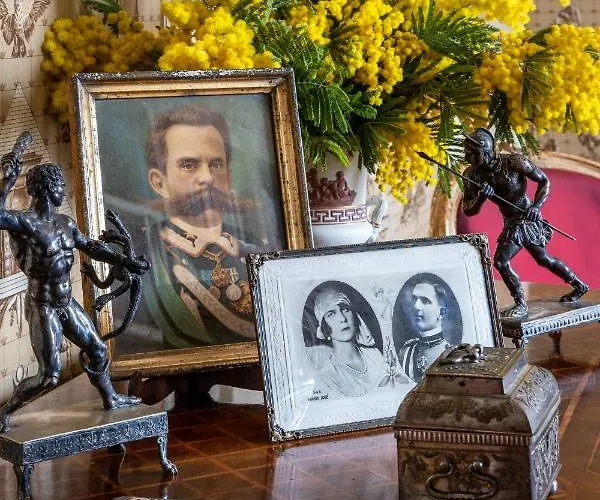 No Other Place - Palazzo Storico